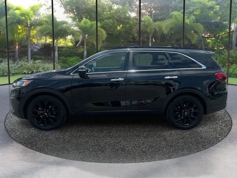 Used 2020 Kia Sorento S FWD image 8