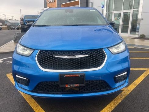 New 2026 Chrysler Pacifica Select image 6