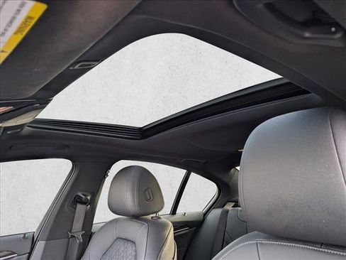 Used 2022 BMW 530e w/ Premium Package image 16