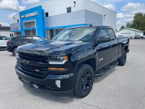 Used 2018 Chevrolet Silverado 1500 LT w/ Midnight Edition AWD/4WD image 2
