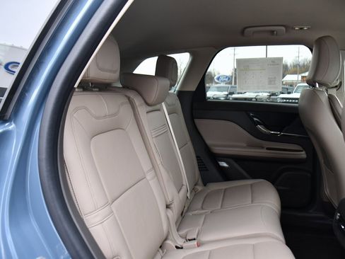 Used 2024 Lincoln Corsair Reserve w/ Towing Package image 17