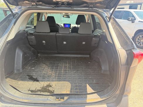 Used 2023 Toyota RAV4 XLE AWD/4WD image 34
