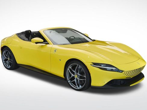 Used 2025 Ferrari Roma Spider RWD image 7