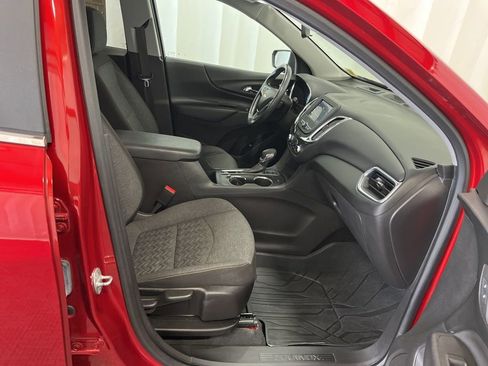 Used 2022 Chevrolet Equinox LT AWD/4WD image 19