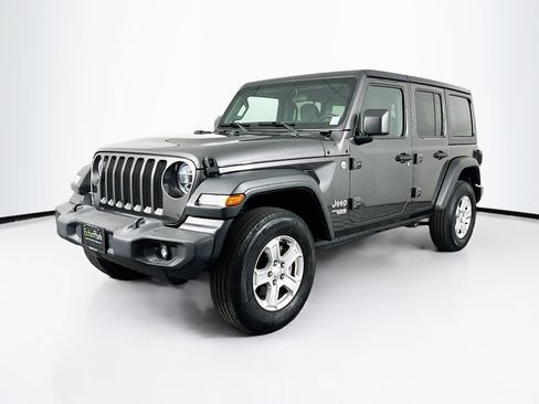 Used 2021 Jeep Wrangler Sport S image 3