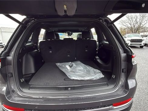 New 2026 Jeep Grand Cherokee Laredo image 29