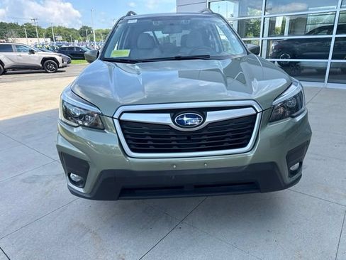 Used 2021 Subaru Forester Premium AWD/4WD image 2