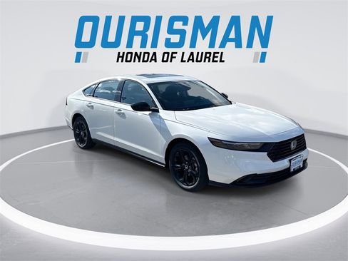 New 2025 Honda Accord SE image 2