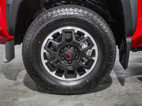 New 2025 Toyota Tacoma TRD Off-Road image 5