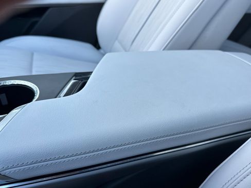 Certified 2025 Cadillac Lyriq Luxury image 30