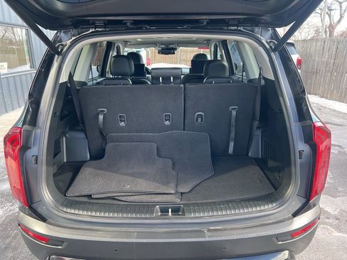 Certified 2022 Kia Telluride EX w/ EX Premium Package image 12