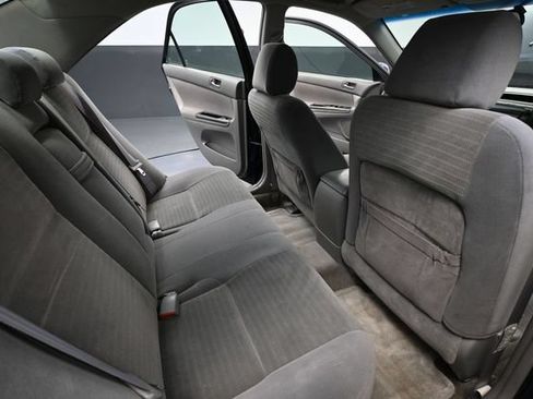 Used 2006 Toyota Camry LE FWD image 32