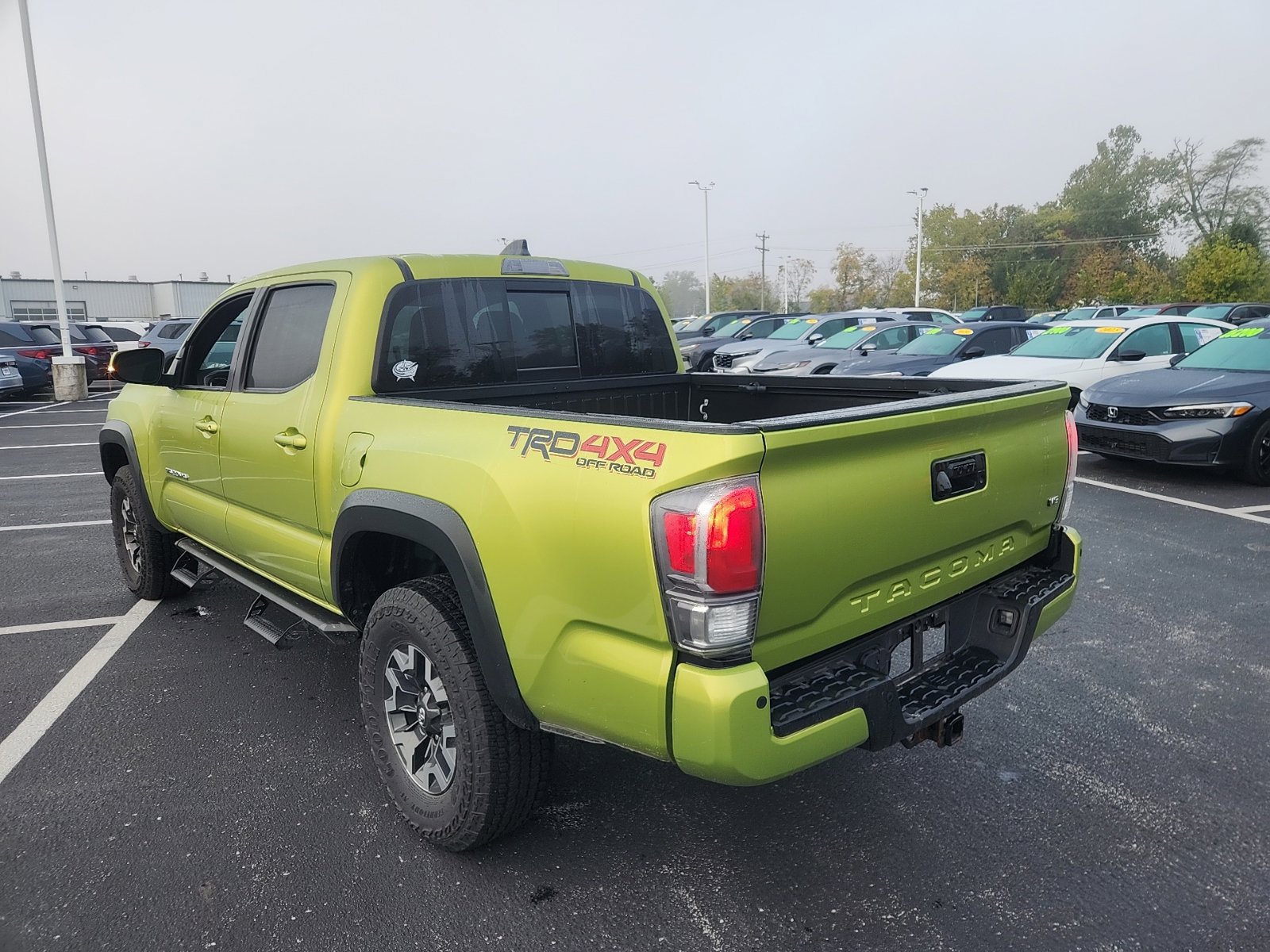 Used 2023 Toyota Tacoma TRD Off-Road w/ TRD Premium Off Road Package AWD/4WD image 5