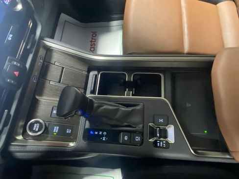 Used 2024 Lexus GX 550 w/ Accessory Package (2T) AWD/4WD image 26