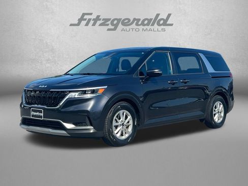 Used 2024 Kia Carnival LX FWD image 2
