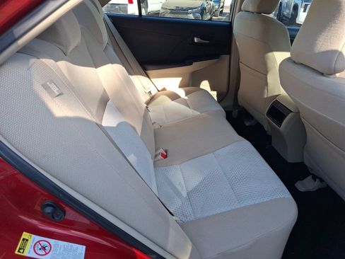 Used 2012 Toyota Camry LE FWD image 29
