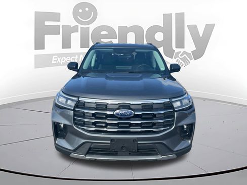 Used 2025 Ford Explorer Active w/ Active Comfort Package image 2