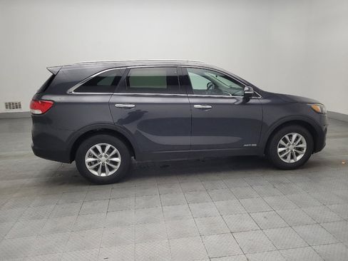 Used 2017 Kia Sorento LX image 10
