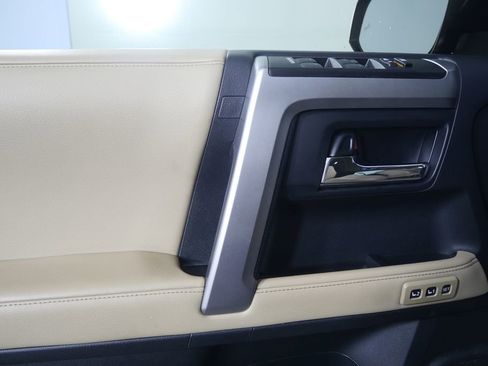 Used 2023 Toyota 4Runner Limited RWD image 8