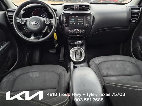 Used 2018 Kia Soul + FWD image 22