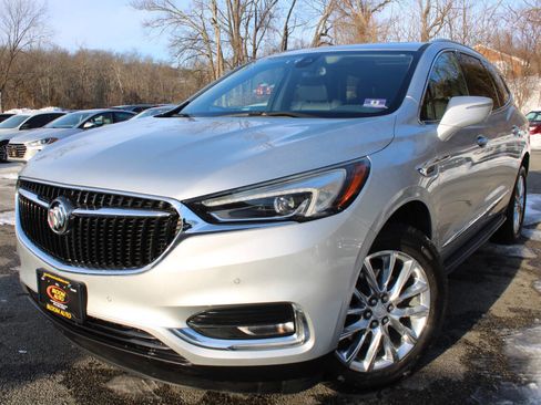 Used 2018 Buick Enclave Premium w/ Experience Buick Package image 1