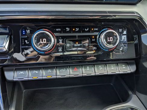 Used 2022 GMC Sierra 1500 AT4X image 37