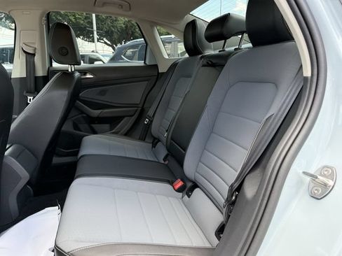 Used 2026 Volkswagen Jetta SE FWD image 25