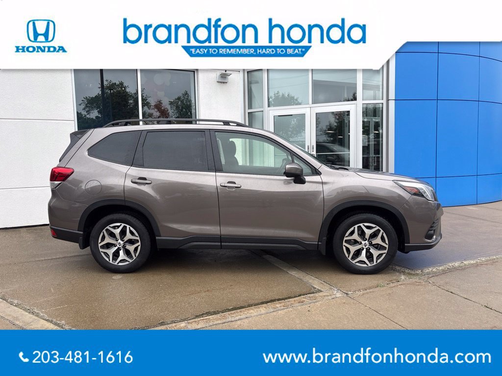 Used 2024 Subaru Forester Premium AWD/4WD image 7