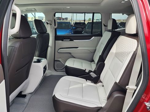 New 2026 GMC Acadia Denali w/ Super Cruise Package FWD image 47