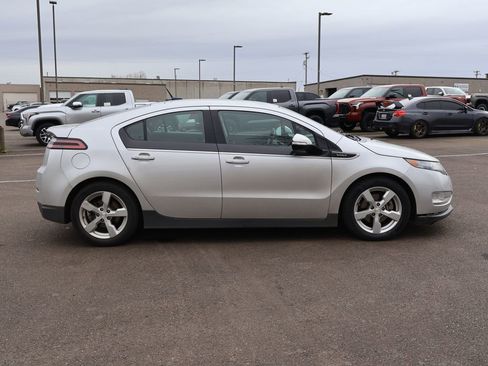 Used 2013 Chevrolet Volt Premium w/ Premium Trim Package FWD image 7