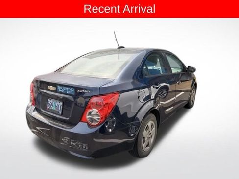 Used 2015 Chevrolet Sonic LS FWD image 6