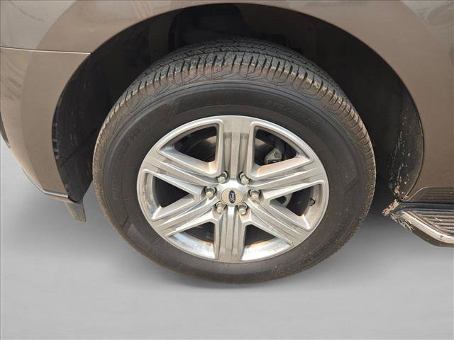 Used 2018 Ford Expedition XLT w/ Equipment Group 202A RWD image 22