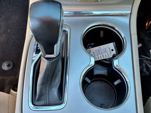 Used 2022 Jeep Grand Cherokee Laredo E image 27