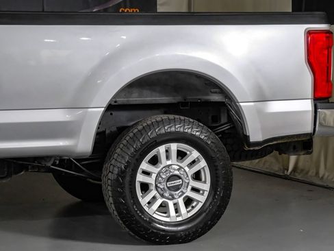 Used 2019 Ford F250 XLT AWD/4WD image 13
