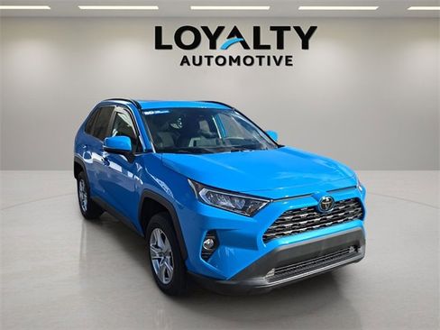 Used 2020 Toyota RAV4 XLE w/ Convenience Package image 7