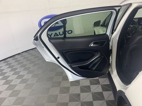 Used 2019 Mercedes-Benz GLA 250 4MATIC image 29
