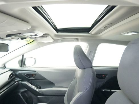 Used 2025 Subaru Crosstrek 2.0i Premium image 18