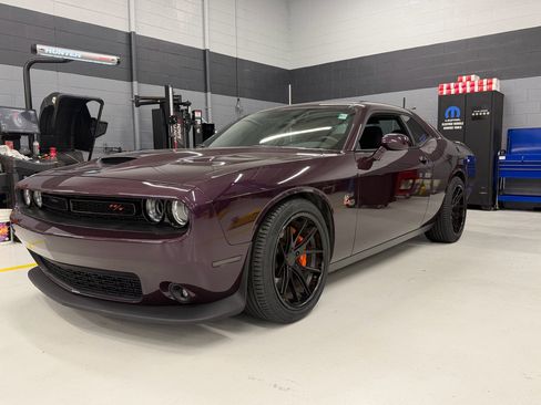 Used 2021 Dodge Challenger R/T Scat Pack image 1