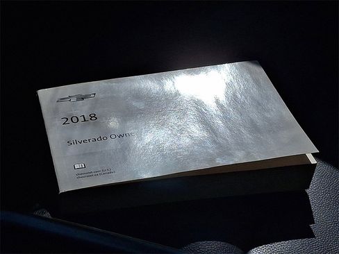 Used 2018 Chevrolet Silverado 1500 LT w/ Redline Edition image 26