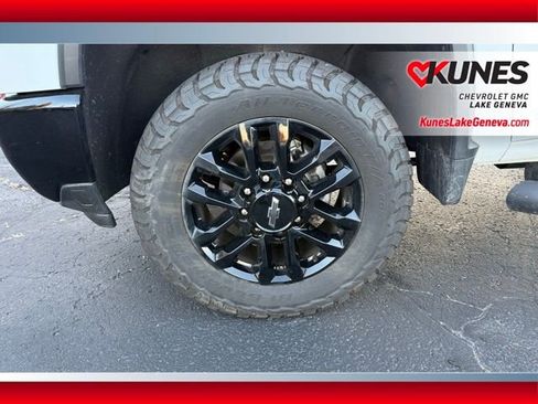 Used 2025 Chevrolet Silverado 2500 LT w/ Trail Boss Package image 18