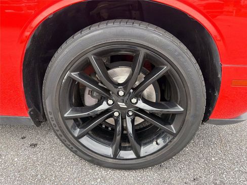 Used 2017 Dodge Challenger SXT w/ Blacktop Package RWD image 12