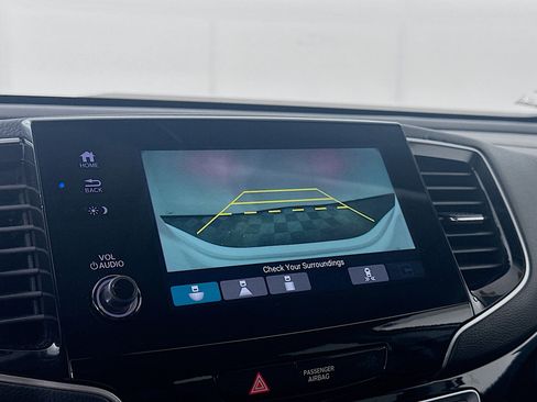 Certified 2022 Honda Pilot Touring image 12