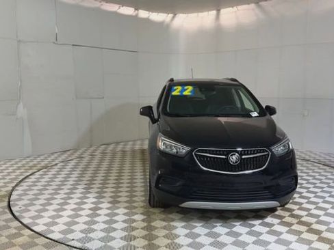 Used 2022 Buick Encore Preferred w/ Safety Package II image 3