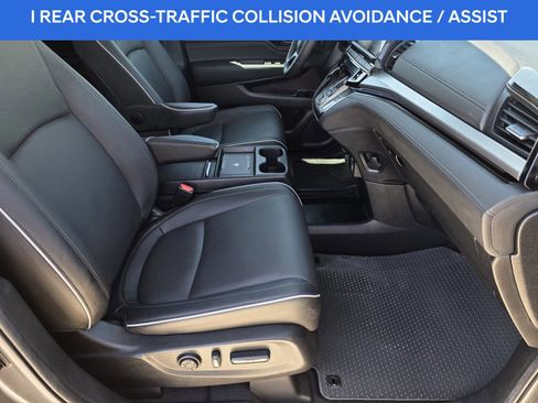 Used 2025 Honda Odyssey Touring image 13