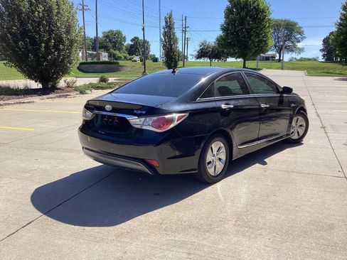 Used 2014 Hyundai Sonata Hybrid FWD image 3