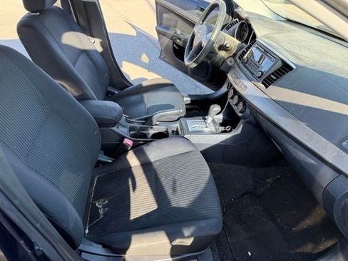 Used 2014 Mitsubishi Lancer ES FWD image 9