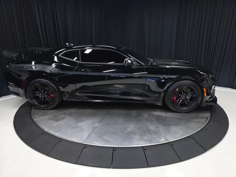 Used 2021 Chevrolet Camaro ZL1 RWD image 16