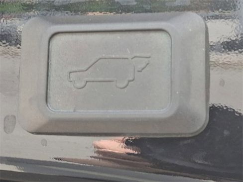 Used 2022 Toyota RAV4 XLE image 31