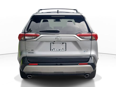 Used 2025 Toyota RAV4 XSE AWD/4WD image 6
