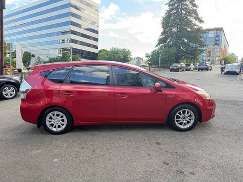 Used 2012 Toyota Prius V Two FWD image 8
